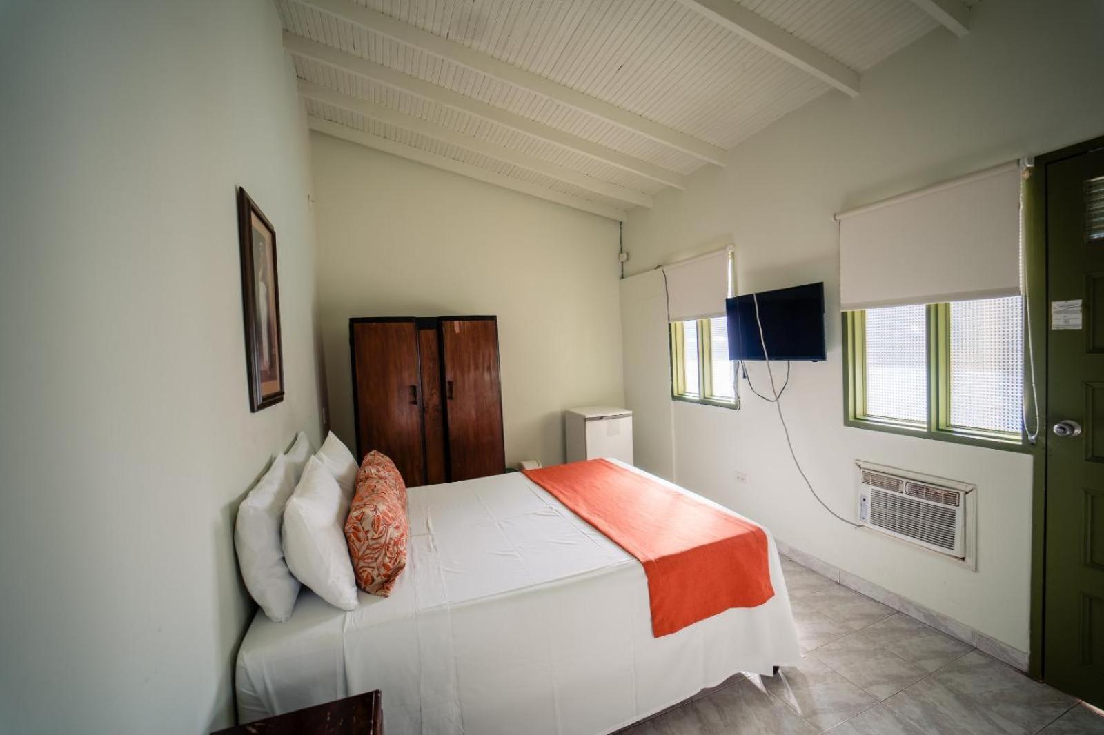 Hosteria De La Plaza Menor Santa Fe de Antioquia Bagian luar foto